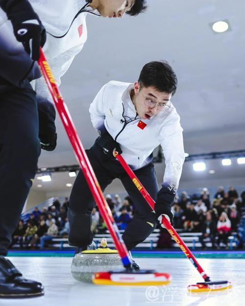 中国男子冰壶队成功挺进米兰冬奥会
